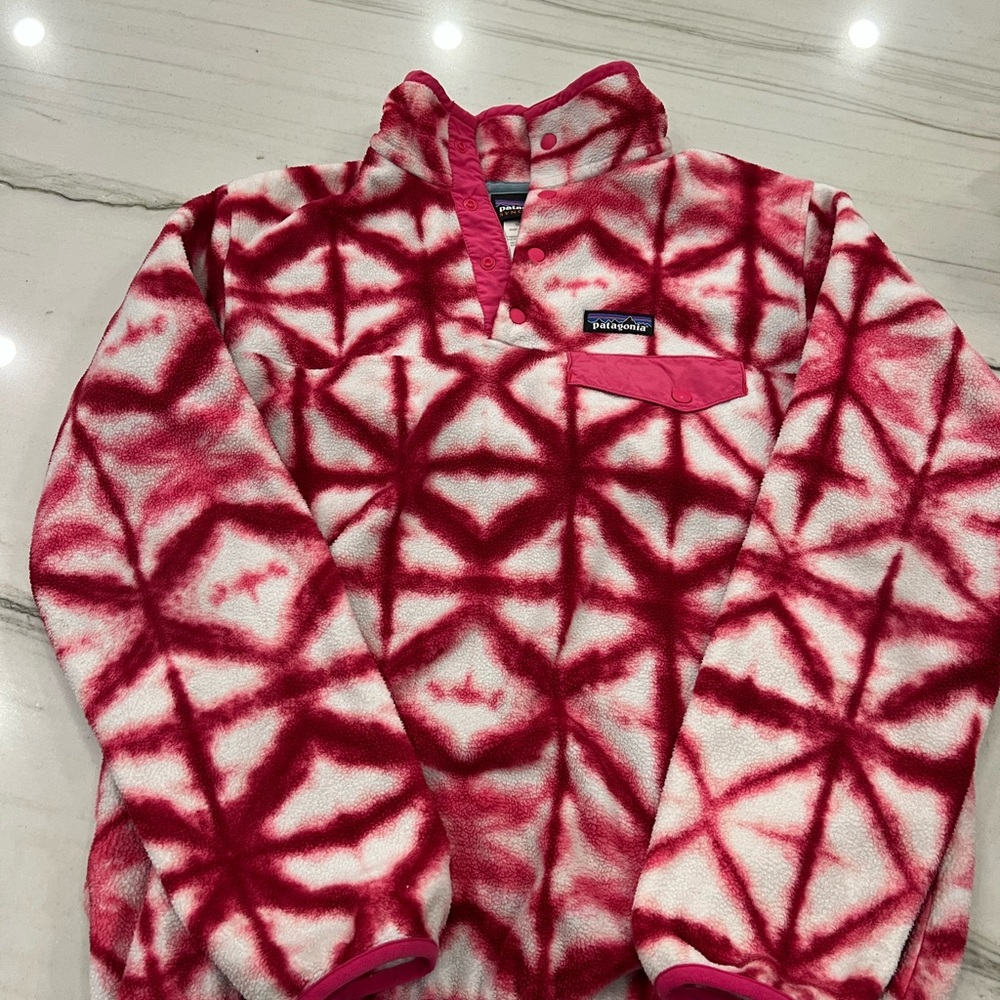 Patagonia Red and White Fleece Pullover